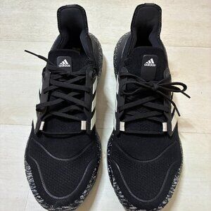 adidas Ultraboost 22 "Black White Speckled" Size 11.5